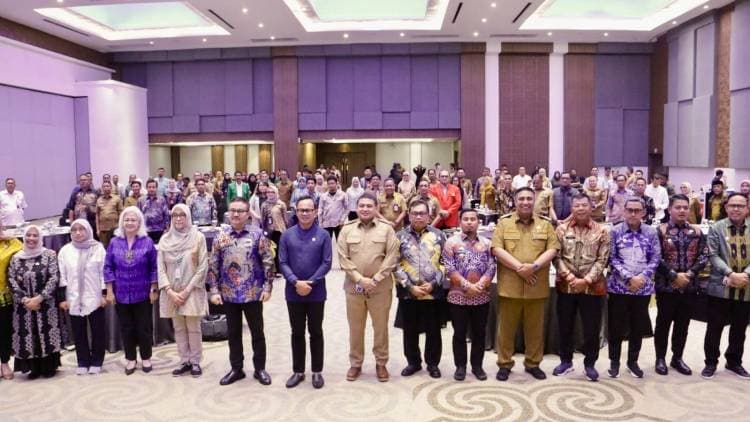 Bupati Andi Utta Bicara Ekologi di Green Leadership Forum II Sulsel
