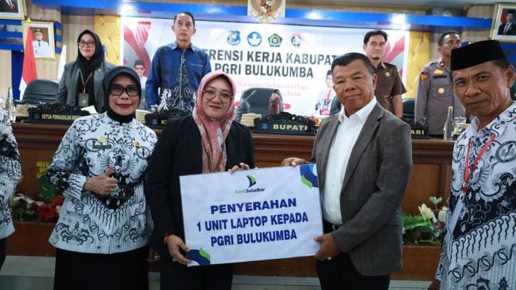 Bupati Andi Utta Minta Guru tak Monoton dalam Mendidik