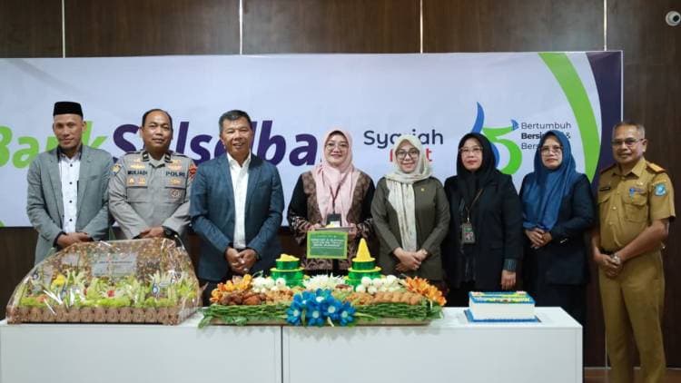 Hadiri HUT Bank Sulselbar, Andi Utta Tekankan Peran Perbankan Dorong UMKM