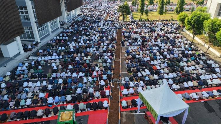 Shalat Idul Fitri 2026 Dipusatkan di Pelataran Gedung Ammatoa