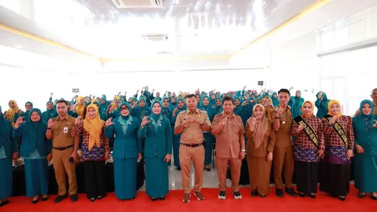Pelantikan PKK, Bupati Andi Utta Motivasi Kader PKK
