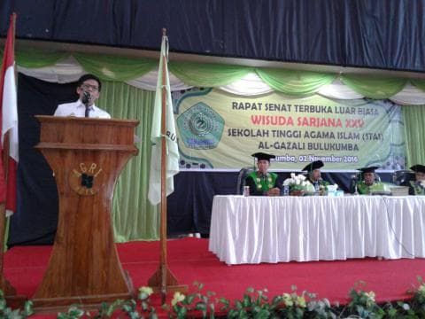WAKIL BUPATI HADIRI WISUDA STAI AL GAZALI BULUKUMBA